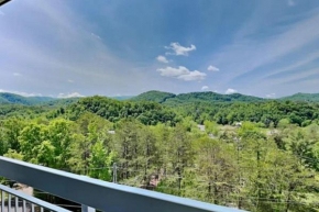 WP652 Sweet Serenity Pigeon Forge